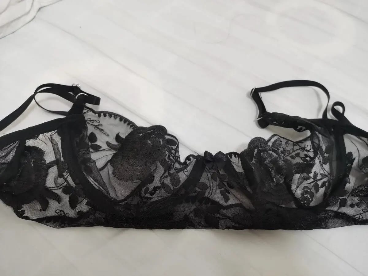 Customer photo review of אדריאנה - תחתונים וחזייה