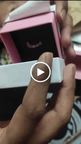 Customer video review of Rose Gold Glinting Crown Ring