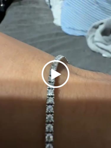Customer video review of 2MM-4MM VVS Moissanite Tennis Bracelet 925 Silver