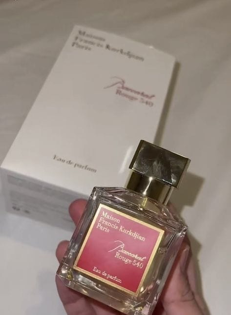 Customer photo review of Baccarat Rouge 540 Eau De Parfum for Men and Women