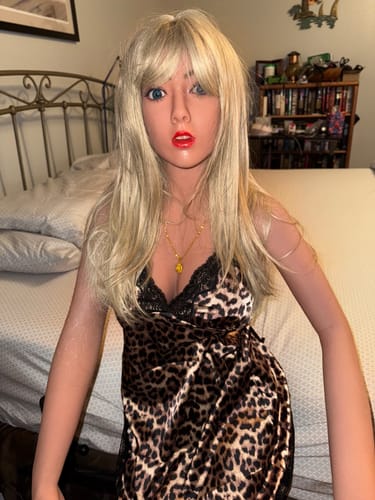 Customer photo review of 3-7 Days Delivery! Linda 150cm/4ft 9 TPE Sex Doll