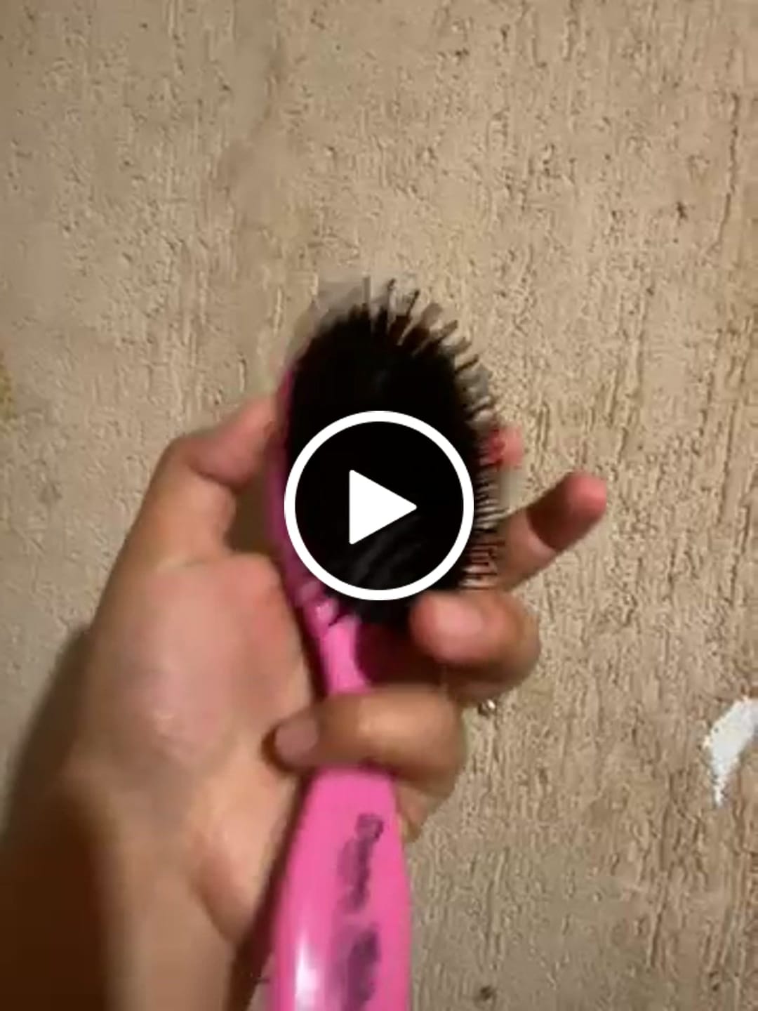 Customer video review of Cepillo Ovalado Diana Fletes