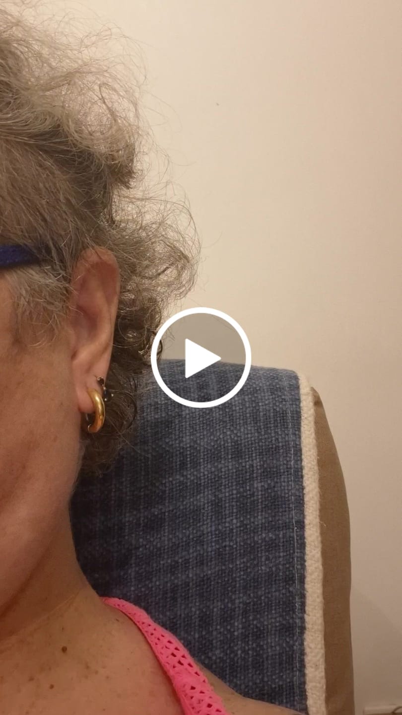 Customer video review of Brincos de Argola Contraste Banhado em Ouro 18k