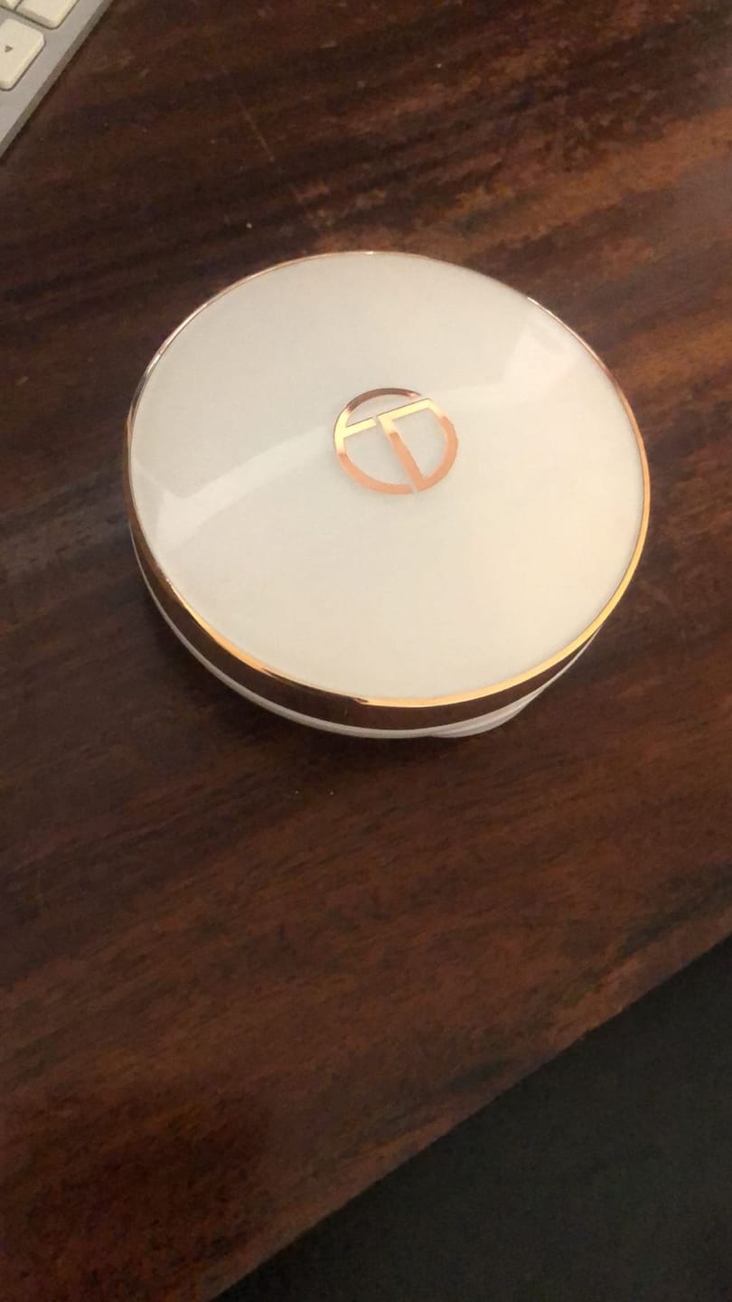Customer photo review of O.TWO.O SILKY AND MOISTURIZING SETTING POWDER