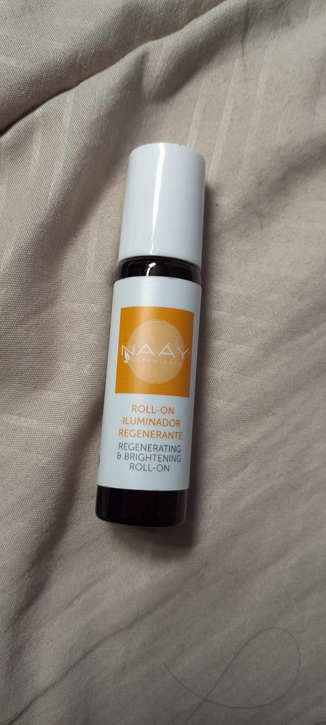 Customer photo review of Roll On Antimanchas y Aclarador