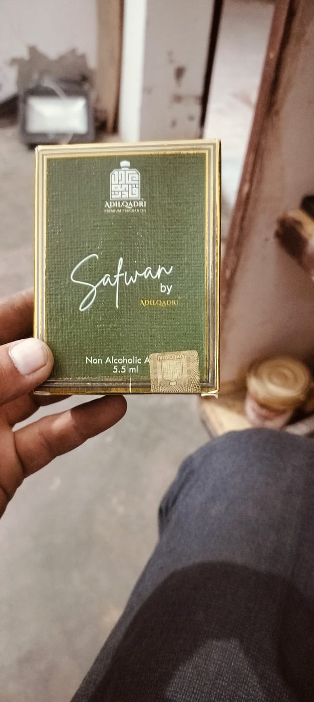 Customer photo review of Safwan Luxury Attar Perfume