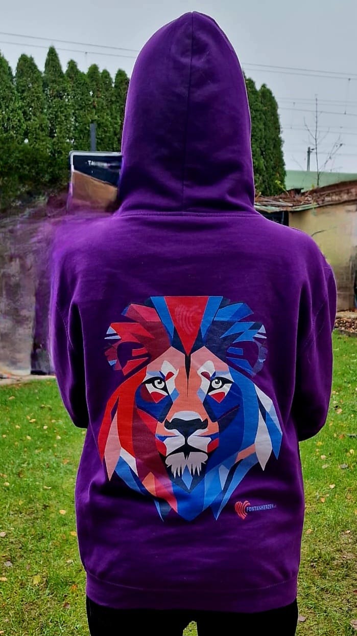 Customer photo review of Fontanherzen Löwe - Bio Premium Zipper Hoodie Unisex