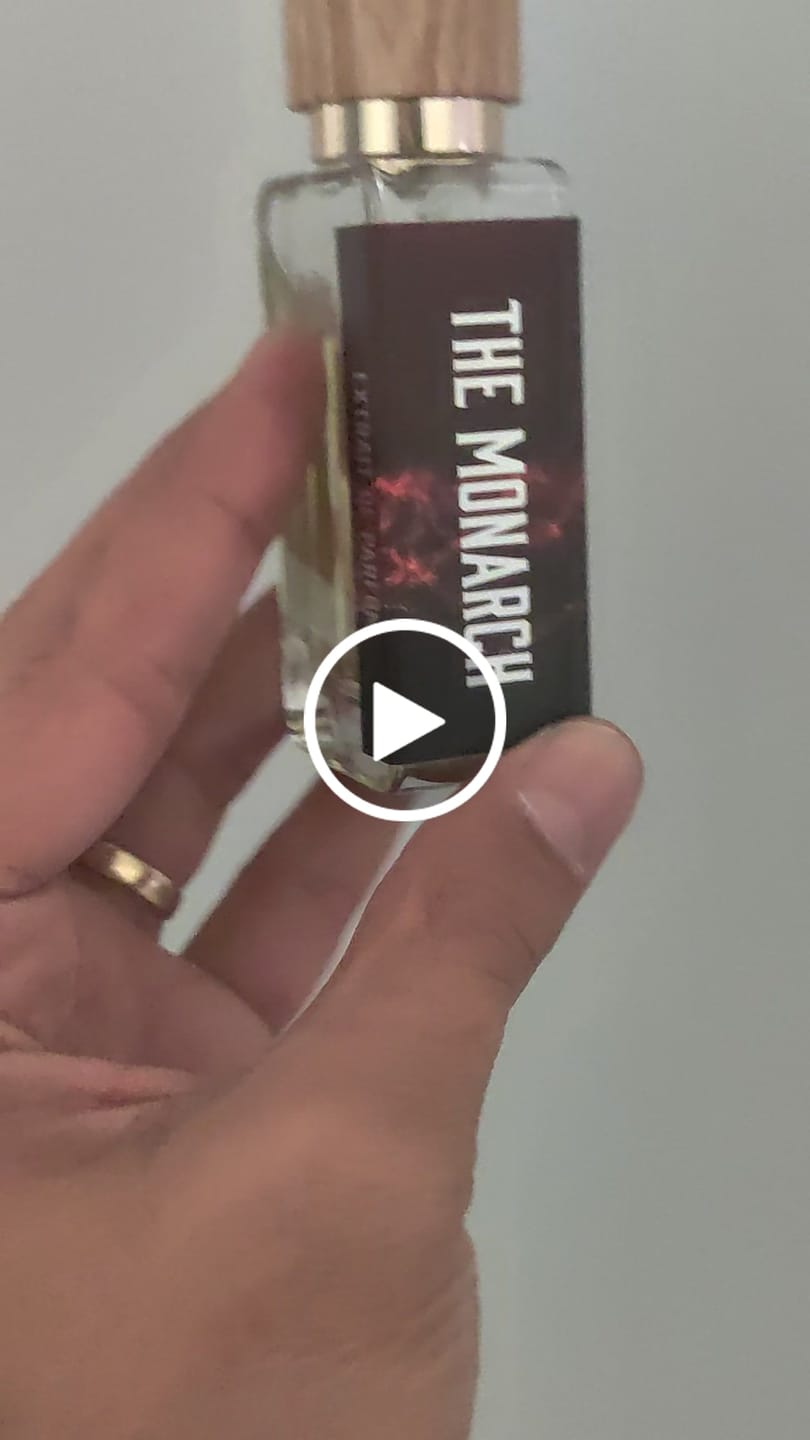 Customer video review of The Monarch