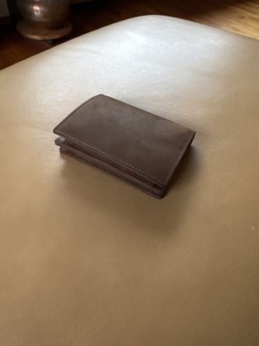 Customer photo review of Slimstar AirTag-Edition slim wallet with large coin pocket