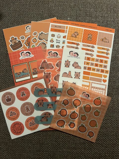 Customer photo review of Autumn Capybaras Theme Hobonichi Cousin Monthly Kit (Set of 2)