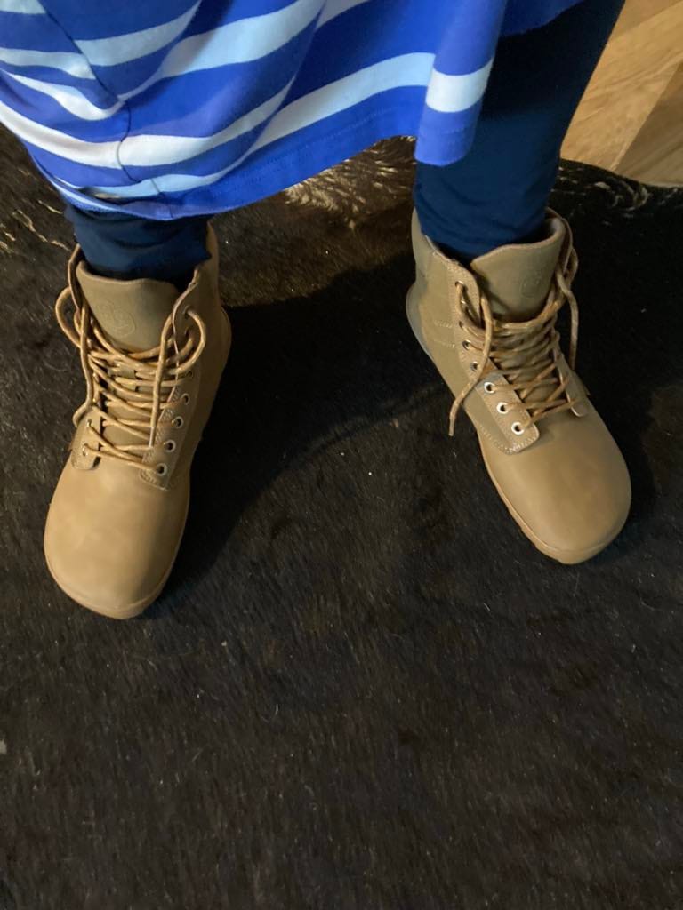 Customer photo review of Vaistoa Hurmos | Casual Barefoot Boots