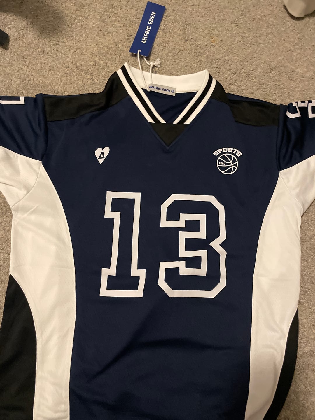 Customer photo review of Aelfric Eden 13 V-Neck Football Jersey