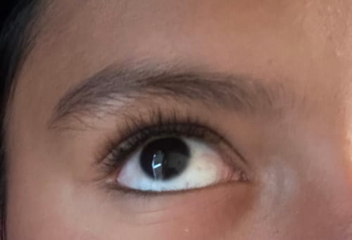 Customer photo review of Suero para pestañas y cejas