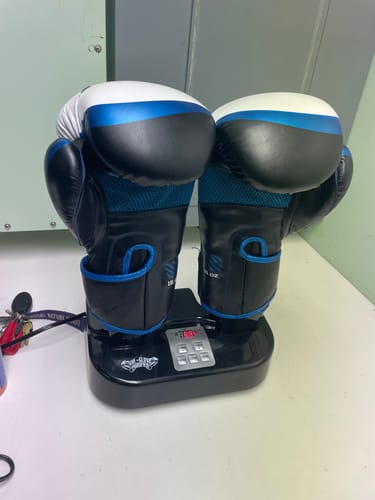 Customer photo review of The Glove Purifier with Thermal Heating and O3-Enabled Active Technology Built for Preserving Boxing Gloves
