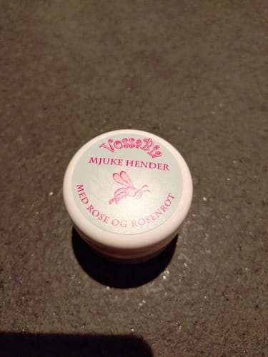 Customer photo review of Mjuke hender - med rose og rosenrot