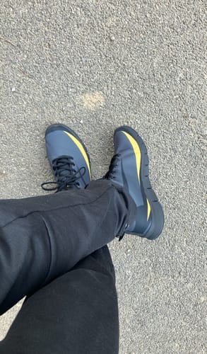 Customer photo review of WAYNE Breathable Athletic Sneakers