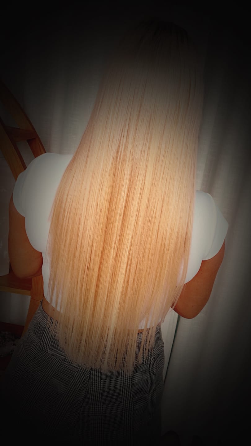 Customer photo review of 26 Inch Machine Weft Hair Extensions