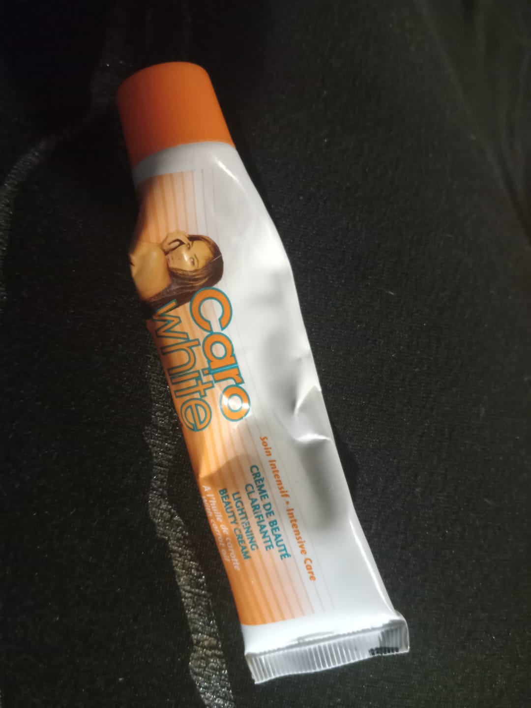 Customer photo review of Caro White Cream 30 ml Empty Tube Clearance