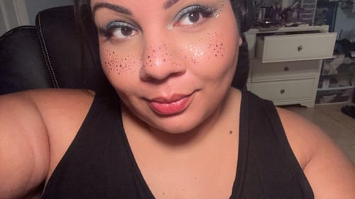 Customer photo review of Purple Spirit Speckles Makeup Patches - Team Spirit Collection
