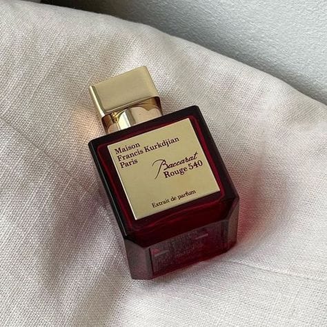 Customer photo review of Baccarat Rouge 540 Extrait de Parfum for Men and Women