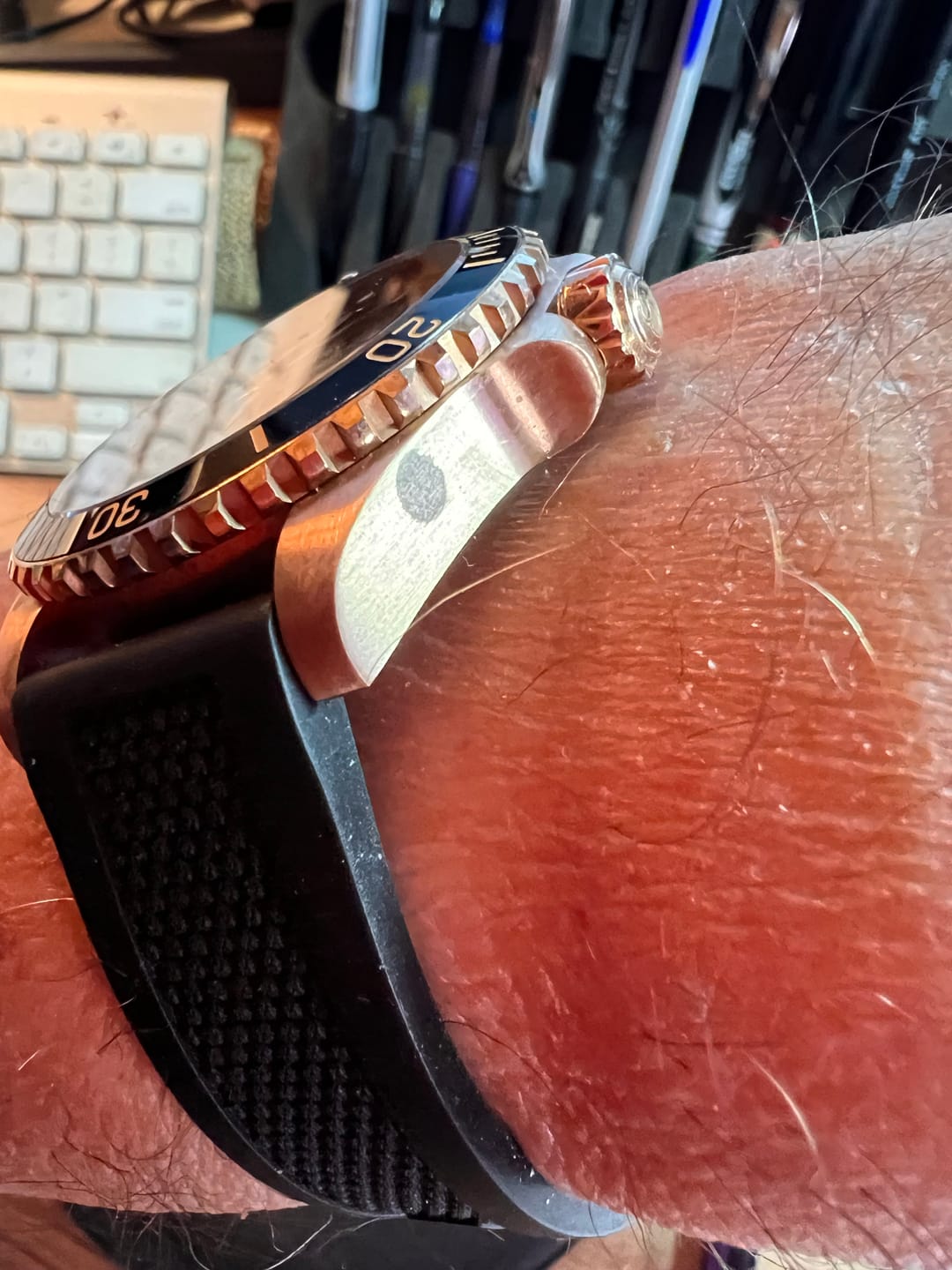 Customer photo review of SEATURTLE.OCEAN(BRONZE) - Automatic Bronze Diver Watch | Black/FKM Rubber
