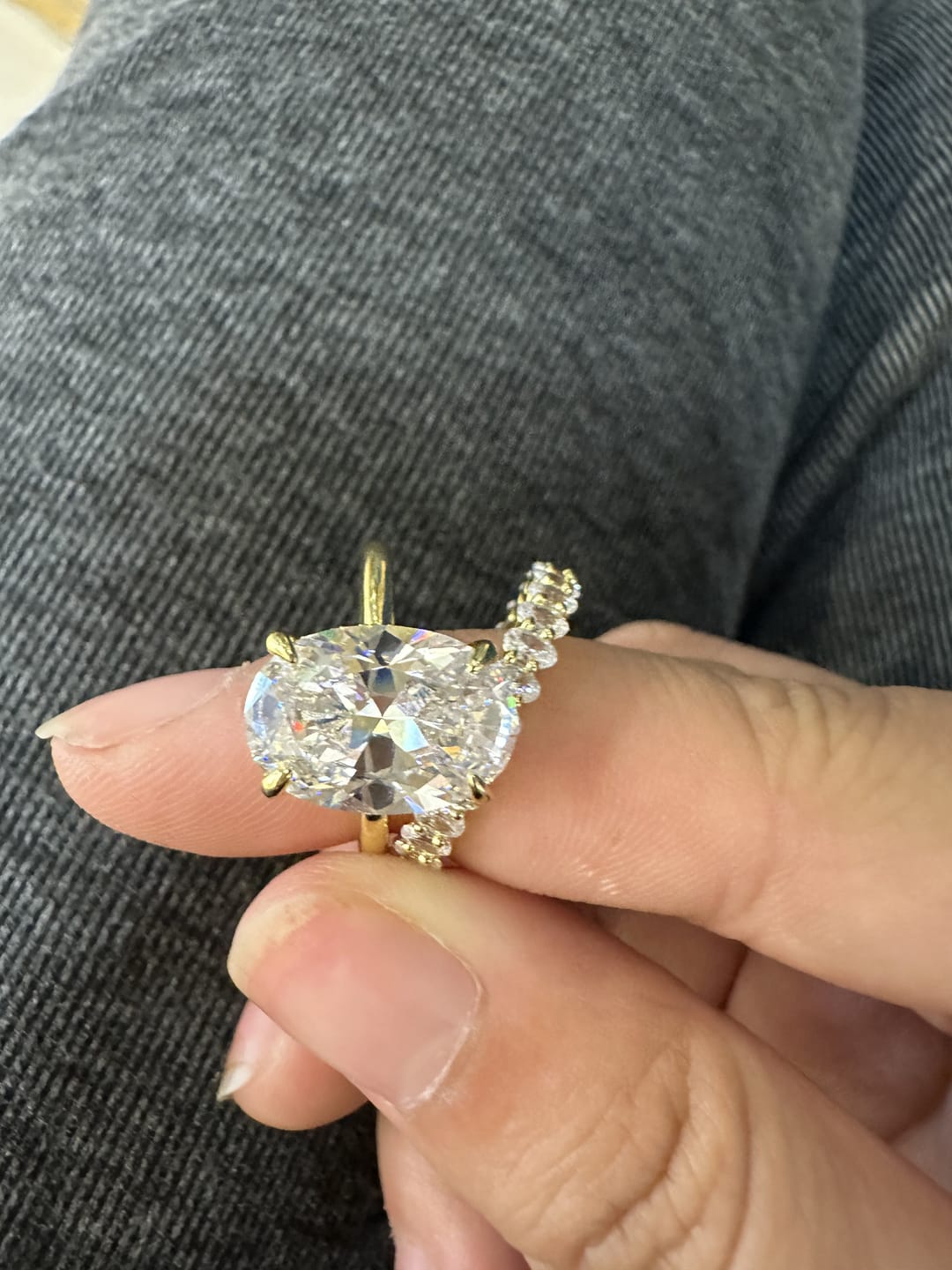 Customer photo review of S925 4.5Ct Luxury Oval Cut 2PC Wedding Ring Set In Sterling Silver Stackable Rings For Everyday Wear