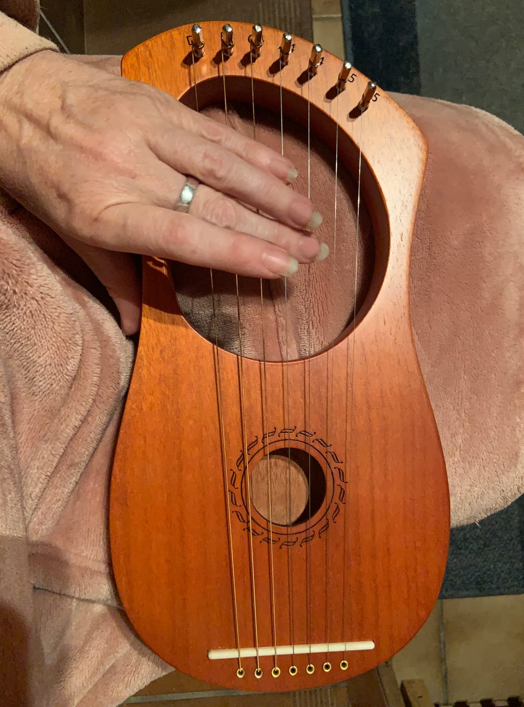 Customer photo review of 7 String Simple Lyre Harp Seven-Stringed