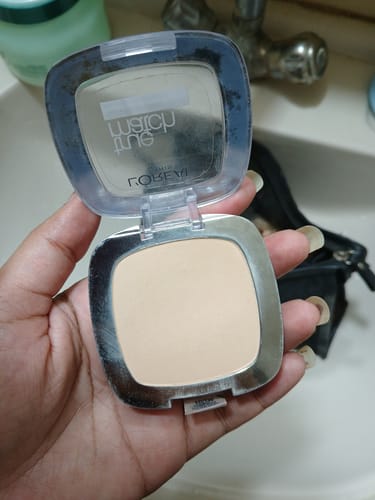 Customer photo review of Loreal True Match Face Powder - W1 Golden Ivory