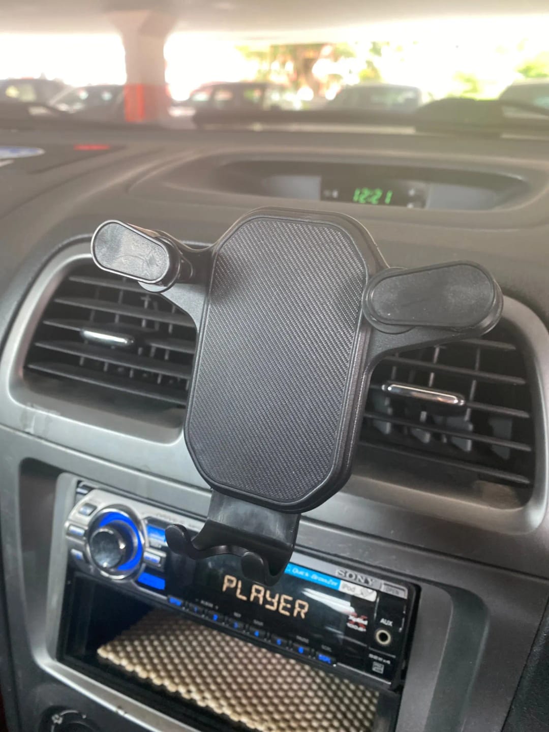 Customer photo review of Air Phone Holder - Soporte de Celular Para Vehículo