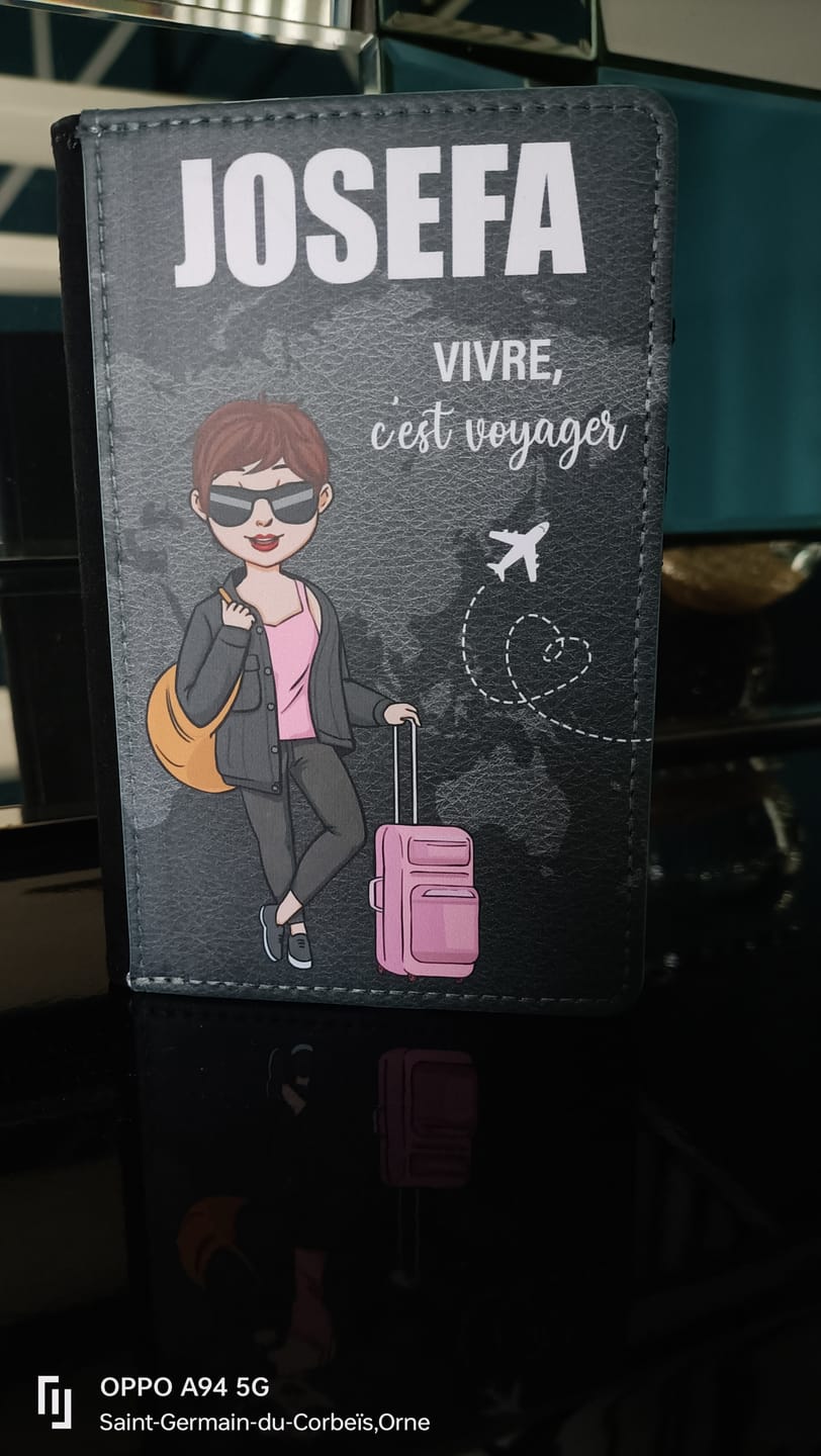 Customer photo review of En voyage - Étui de Passeport personnalisé