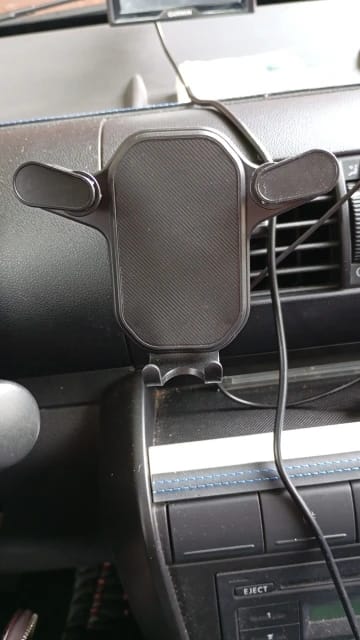 Customer photo review of Air Phone Holder - Soporte de Celular Para Vehículo