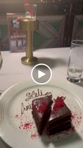 Customer video review of Menú Golden 30 Años