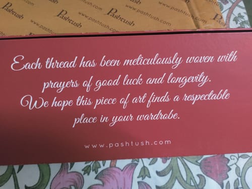 Customer photo review of Pashtush Women'S Jamawar Shawl, Faux Pashmina, Black