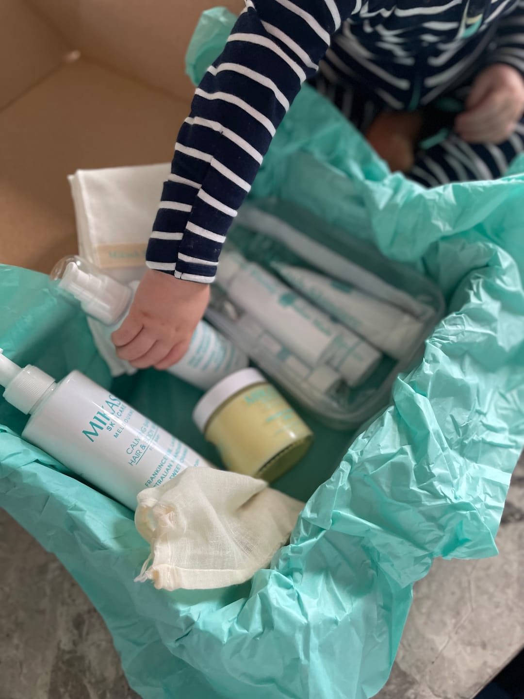Customer photo review of Mikash trial size skincare set