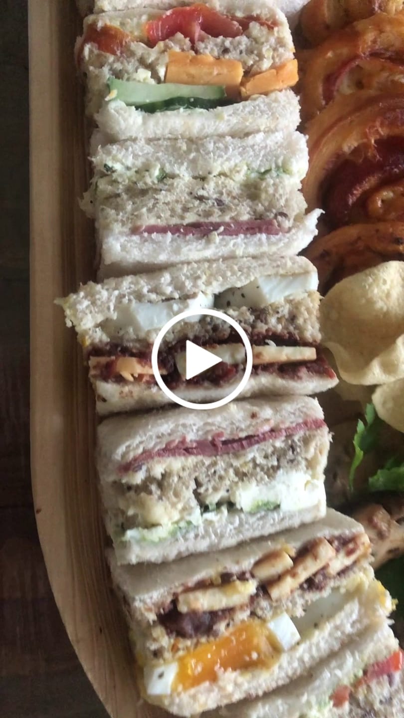 Customer video review of Extra Large Oval Palm Leaf Serving Platter (55 x 30 cm)