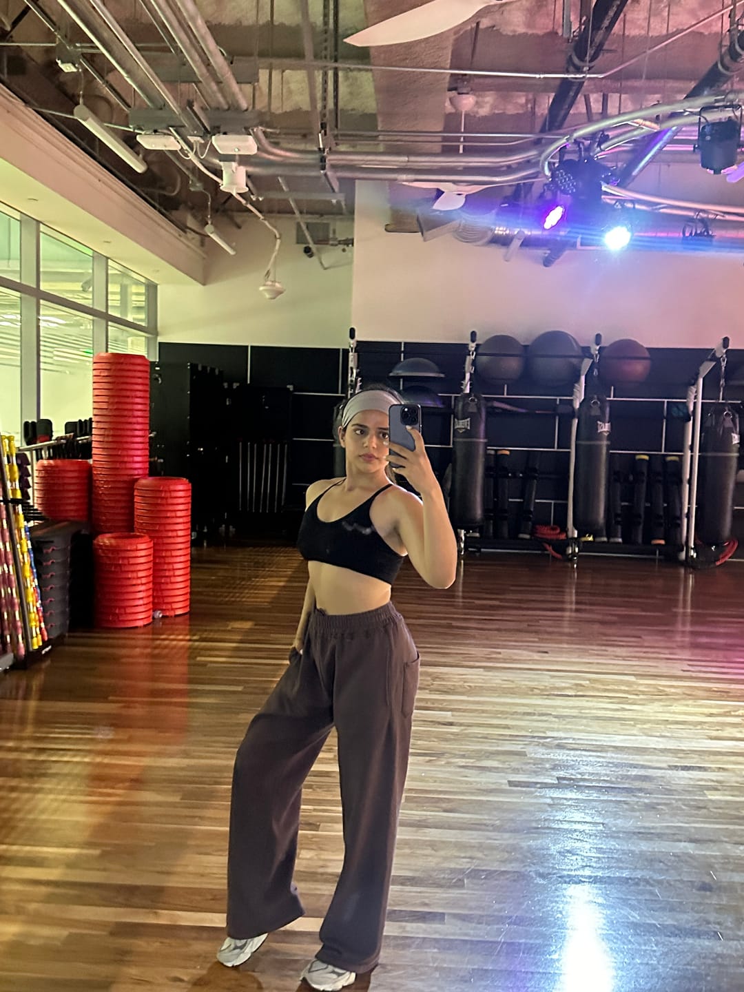 Customer photo review of W260 - Rebel Straight Leg Joggers