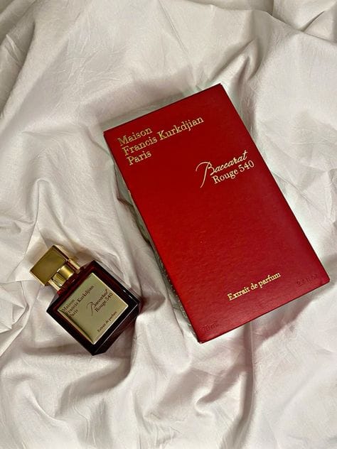 Customer photo review of Baccarat Rouge 540 Extrait de Parfum for Men and Women