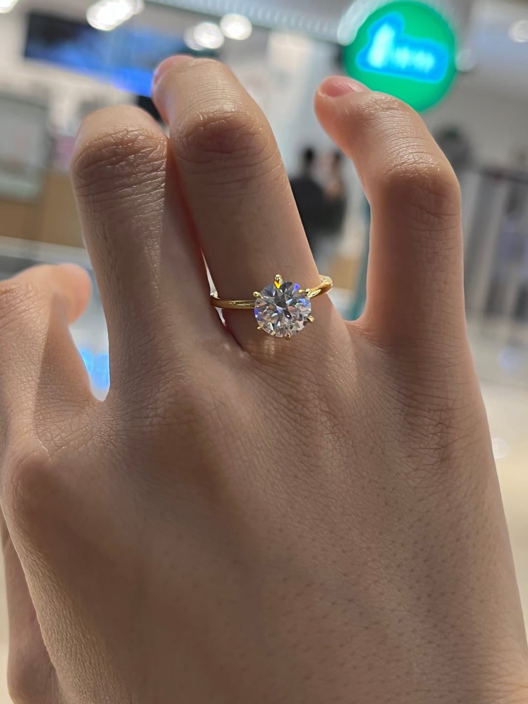 Customer photo review of S925 2.0 Carat Moissanite 6 Prong Round Cut Promise Ring