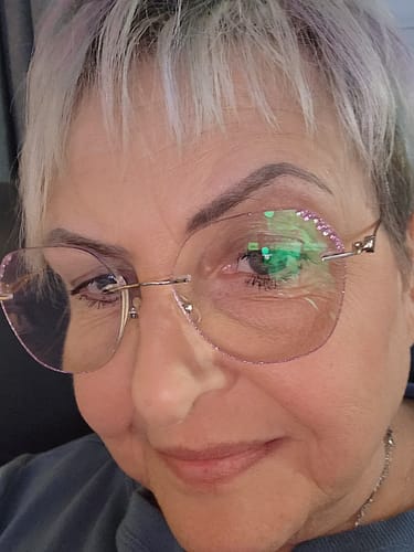 Customer photo review of Shelly Eyeglasses