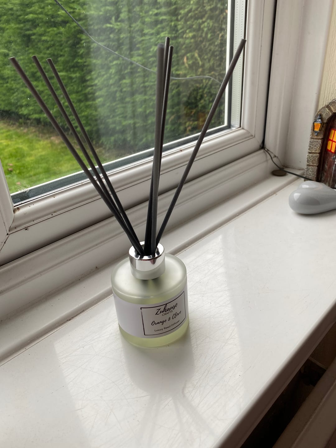 Customer photo review of Orange & Clove Luxury Reed Diffuser