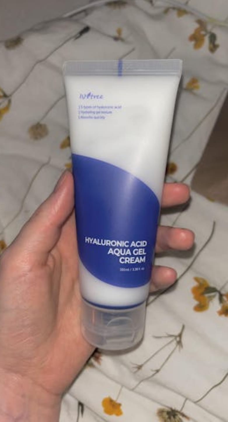 Customer photo review of Mitrinošs gelveida krēms ar hialuronskābi IsNtree Hyaluronic Acid Aqua Gel Cream