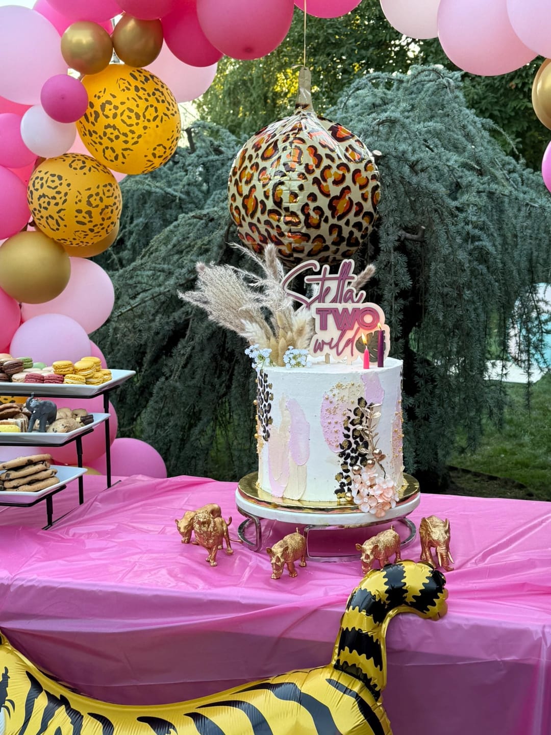 Customer photo review of Name Cake Topper