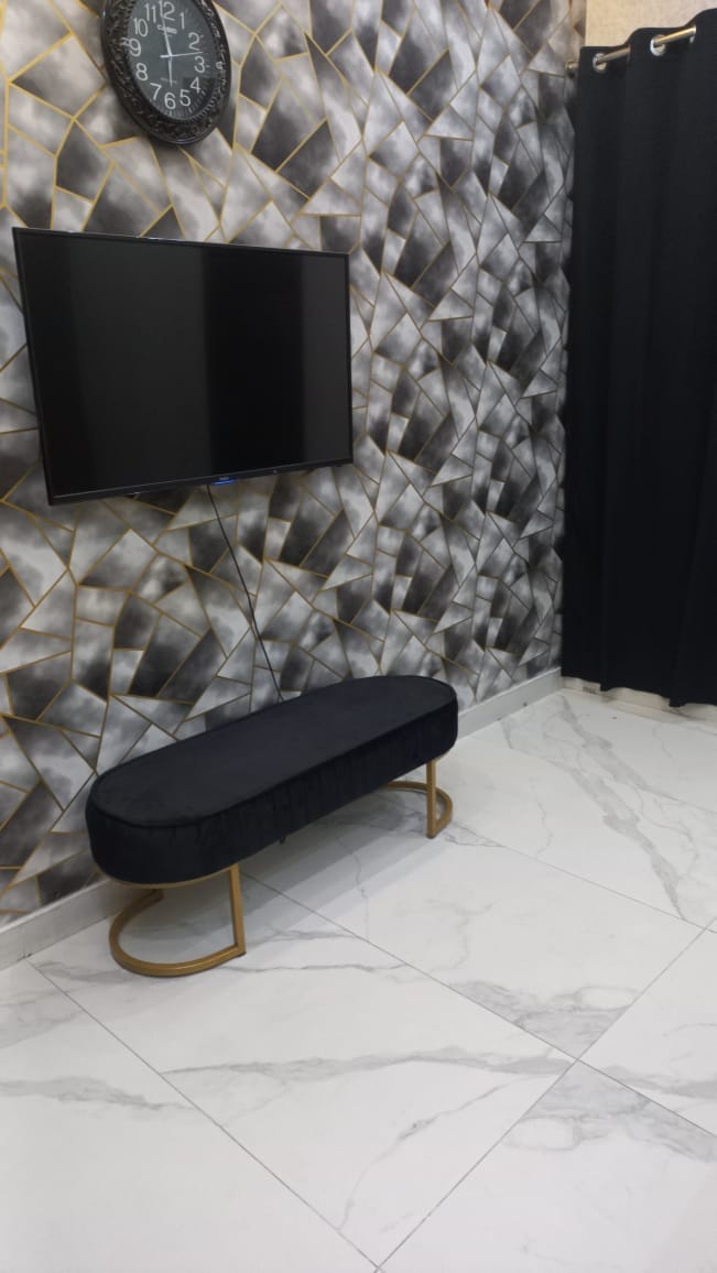 Customer photo review of 3 Seater Luxury Wooden Stool With Steel Stand -479