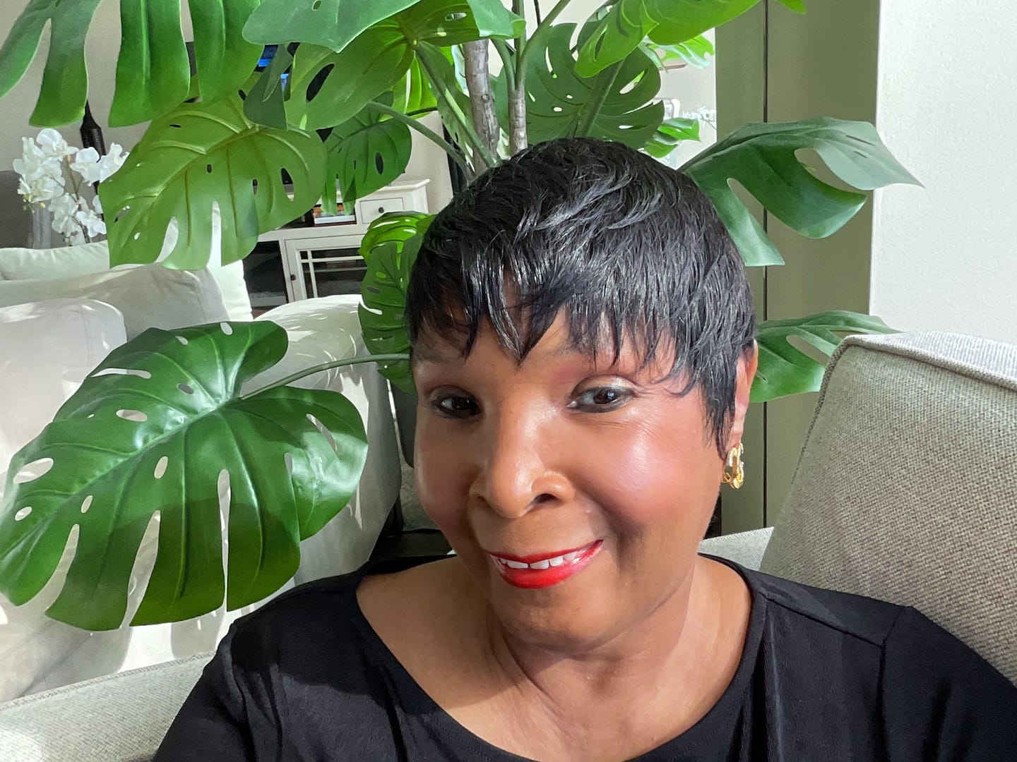Customer photo review of Sensationnel Synthetic Instant Fashion Wig RUBY