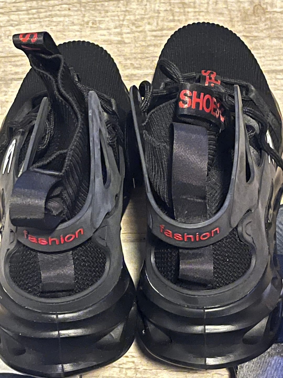 Customer photo review of Ares Black