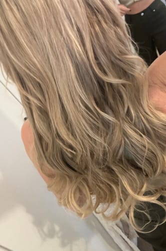 Customer photo review of 20" Volume Bouncy Clip In Hair Extensions