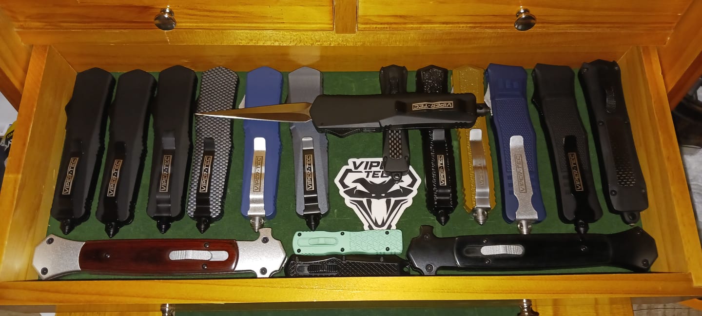 Customer photo review of Black Ghost OTF Knife - Hornet Blade