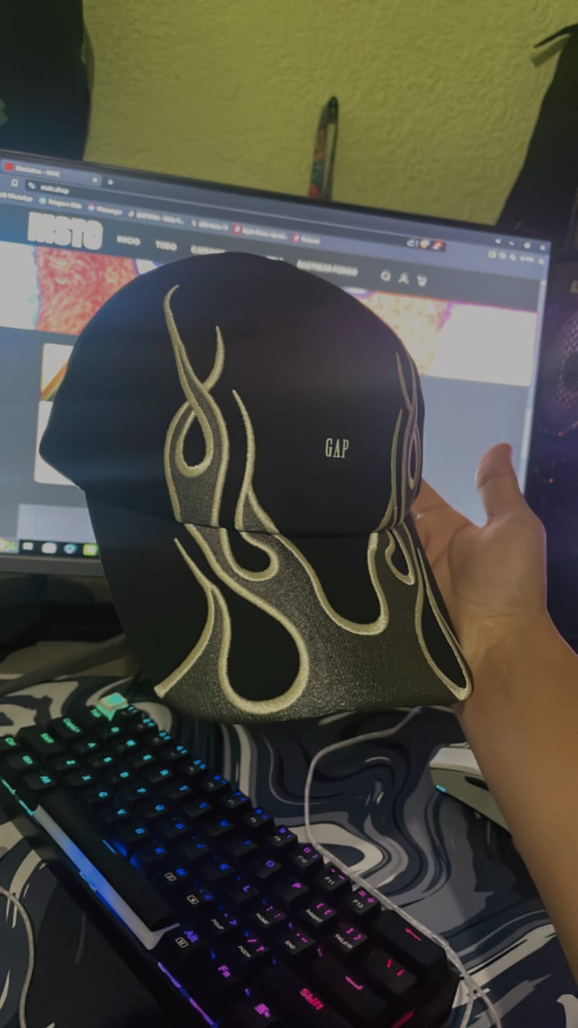 Customer photo review of Yeezy Flame Gap Cap G5