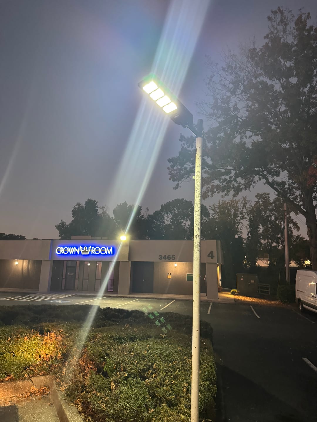 Customer photo review of 4 pack 200W solar street lights 20000 lumens