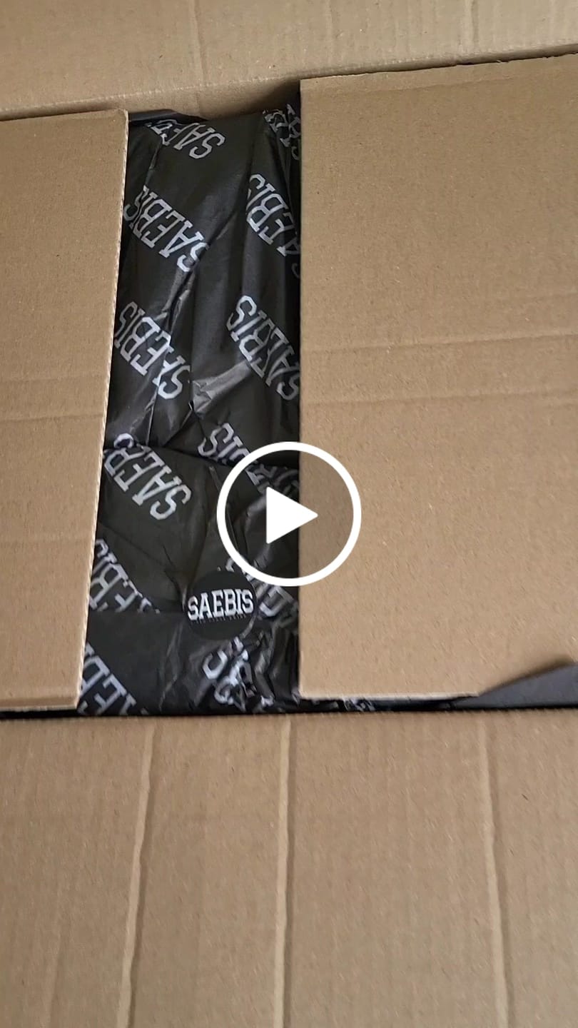 Customer video review of Lifestyle Herren Hoodie schwarz mit Stickerei by SAEBIS®